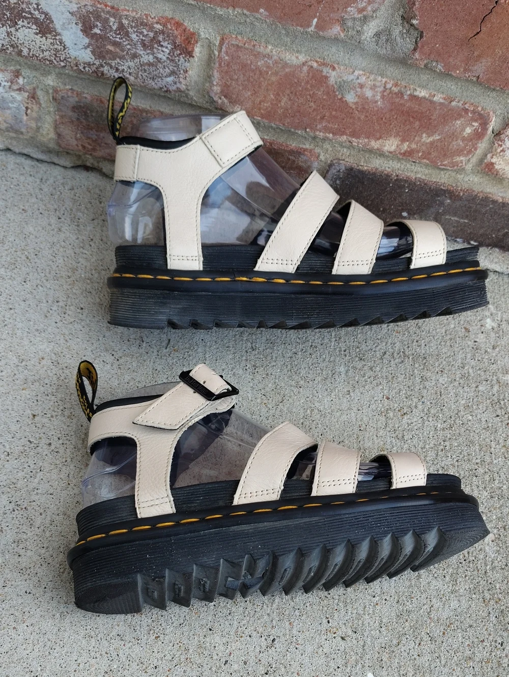 Dr Martens Blaire Pisa Strap Leather Platform Sandals Size 7 Parchment Beige